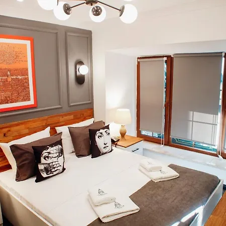 Istiklal Street Taksim House Yamalya 酒店