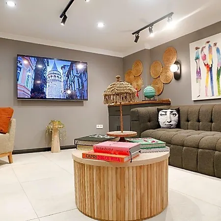 Istiklal Street Taksim House Yamalya 5*
