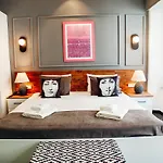 Istiklal Street Taksim House Yamalya 5*