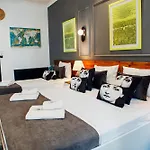 Istiklal Street Taksim House Yamalya